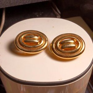 Vintage Clip in Earings